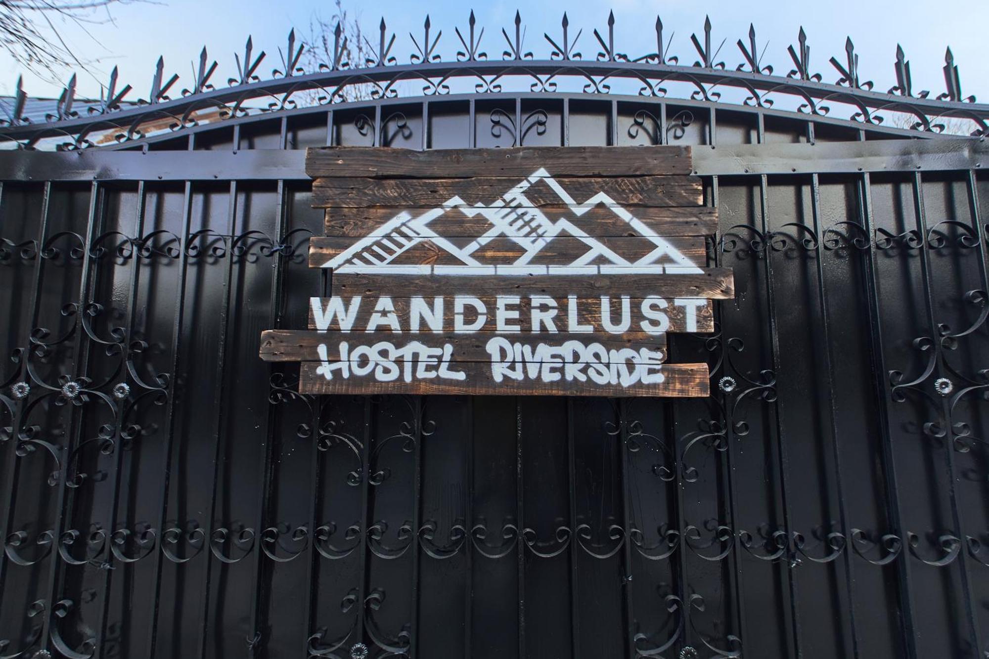 Wanderlust Hostel Riverside Almaty Ngoại thất bức ảnh